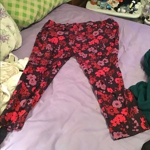 Red floral leggings
